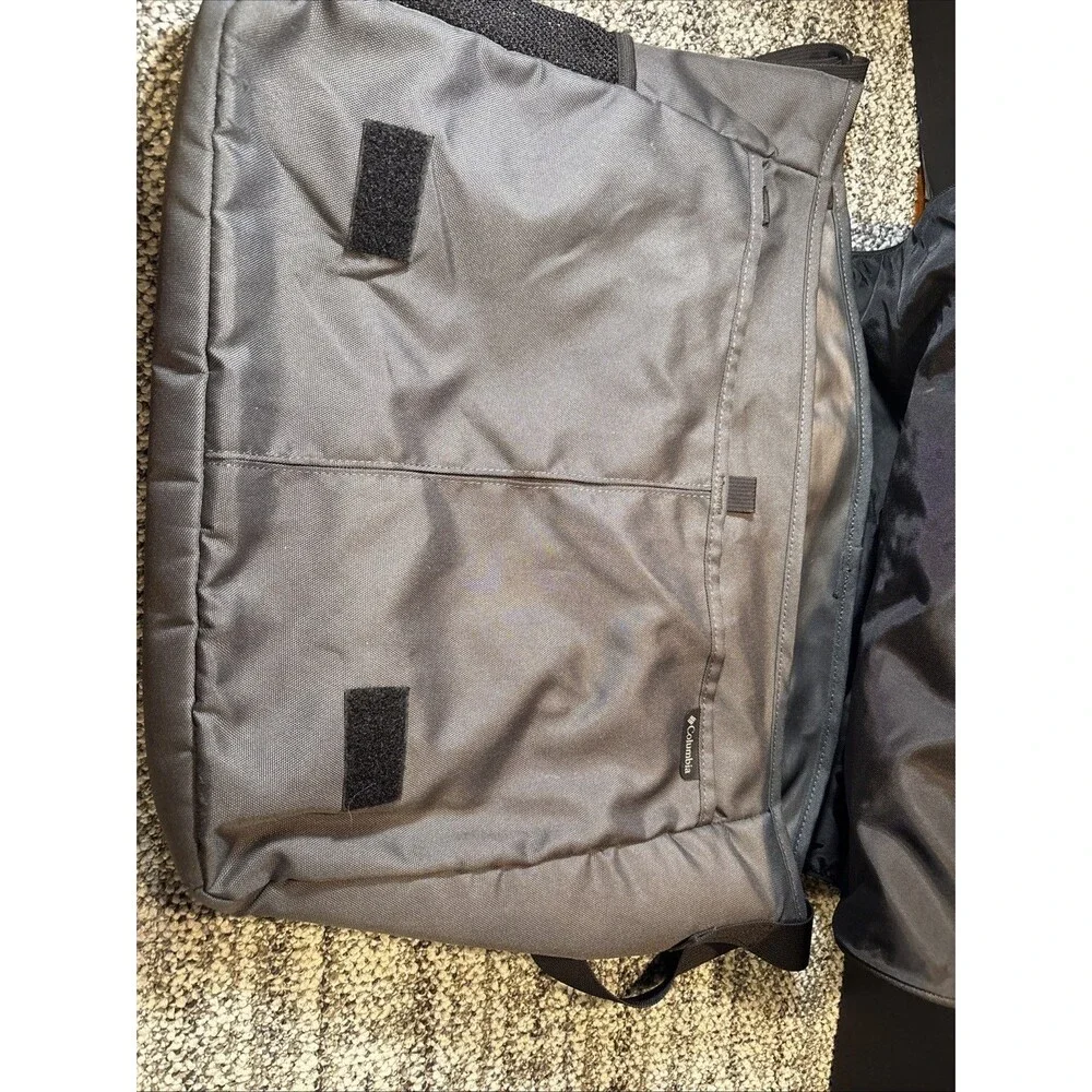 Columbia Messenger Bag Adjustable Strap Nylon Lightweight Laptop Fit